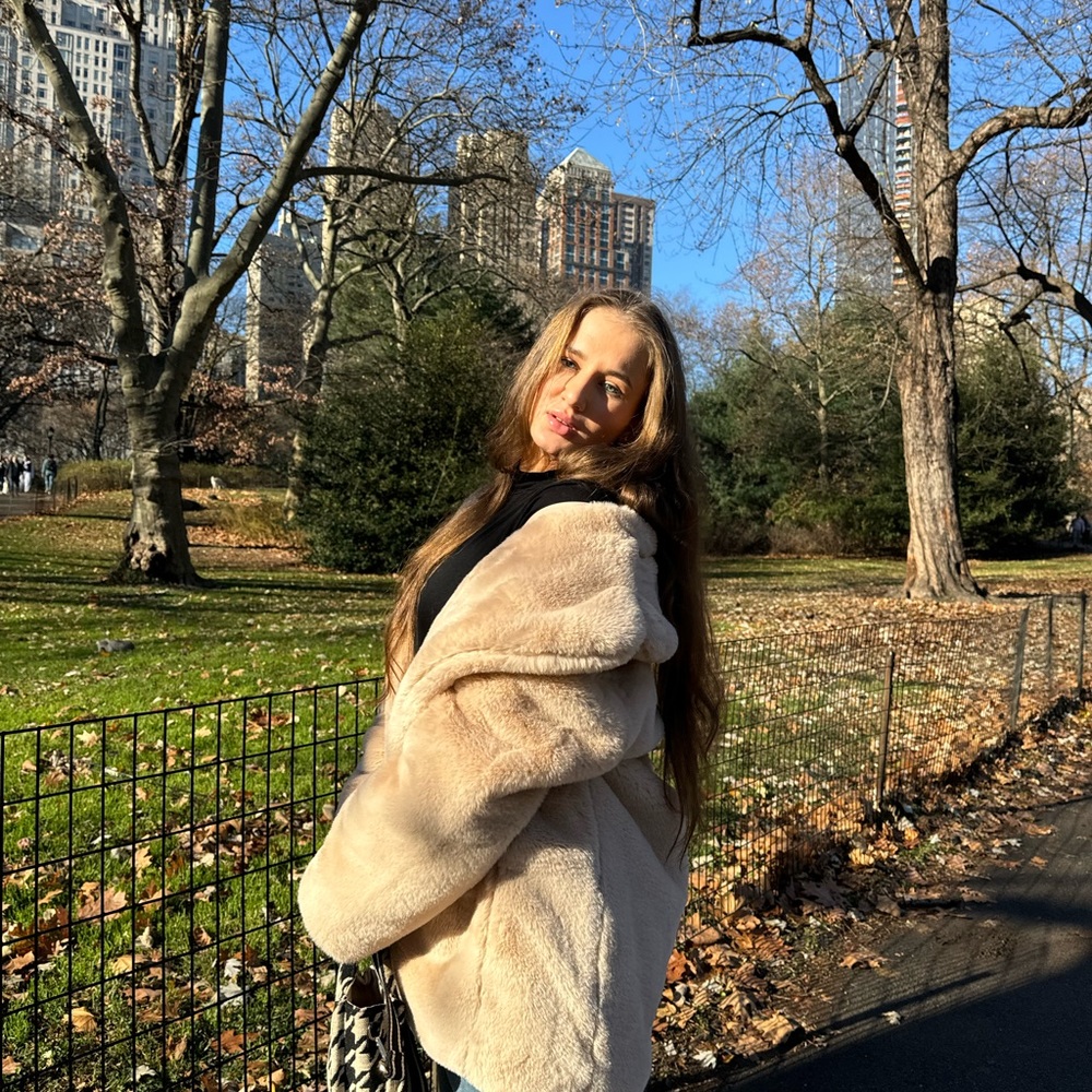 Meet your Posher, Diana